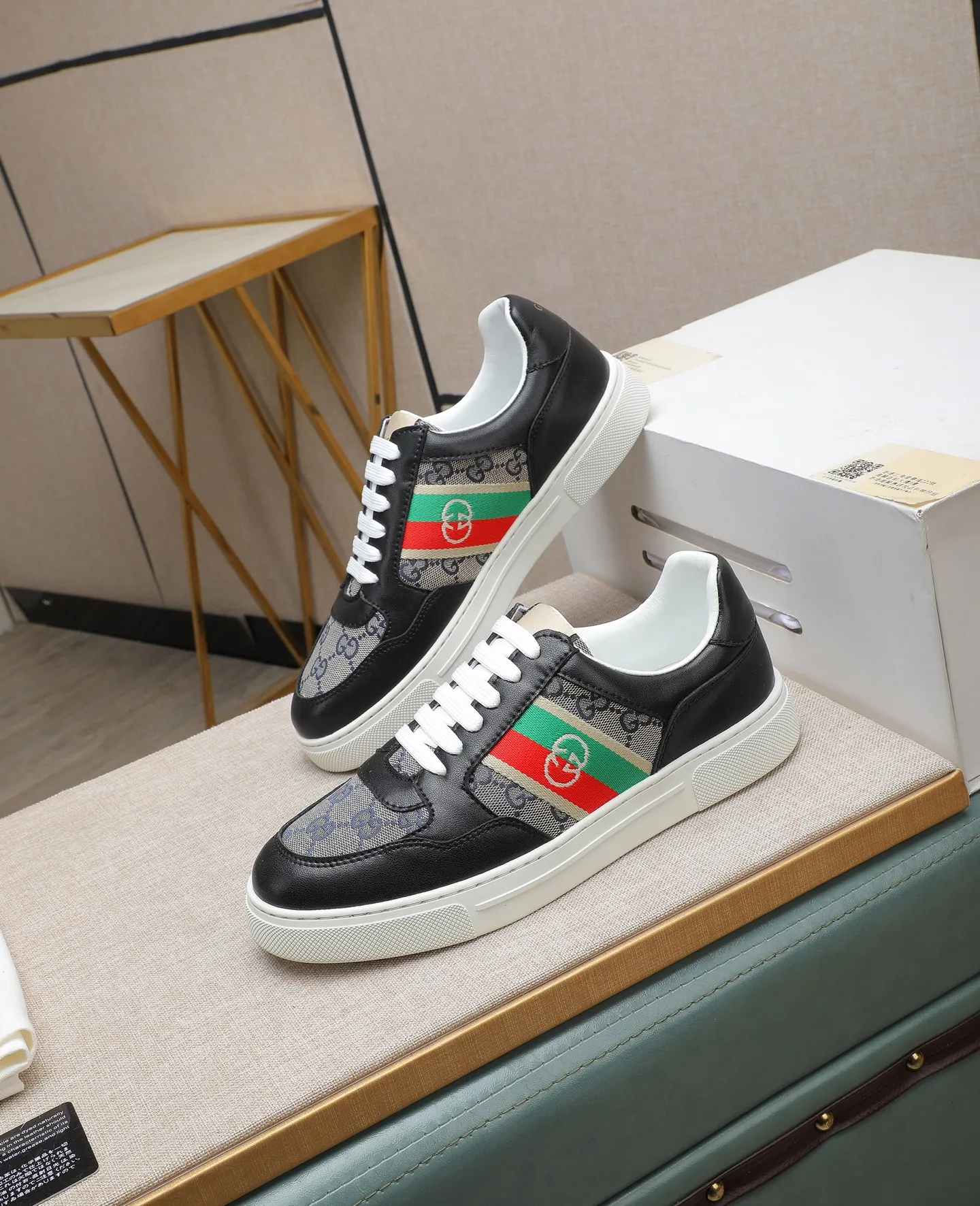 Men's shoes💰440 GUCCI🔍🔍Latest spring style On sale at the same time at the counter, original calfskin imported from Italy, genuine leather lining, (high-end, luxury, and class) exquisite workmanship, soles: original soles specially provided by the original factory, ⚠Exclusive double-layer movable molded soles are super comfortable⚠, real photos🎬The real ones are better🔍🔍"High quality·Follow the order" code number 38-44